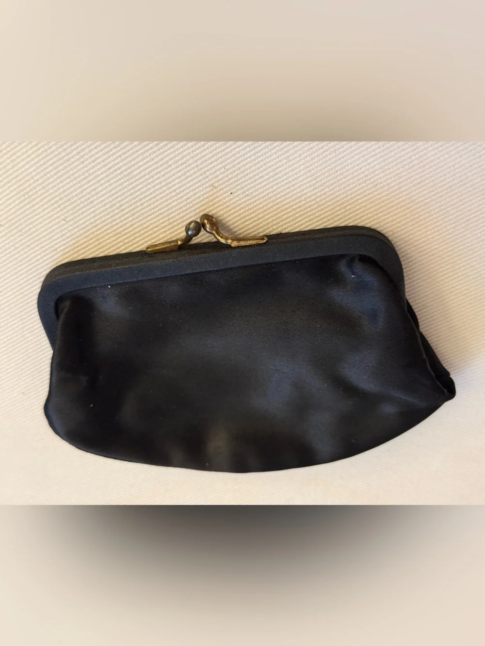 Vintage 1940s Black Silk Satin Kiss Lock Coin Purse Estate Find